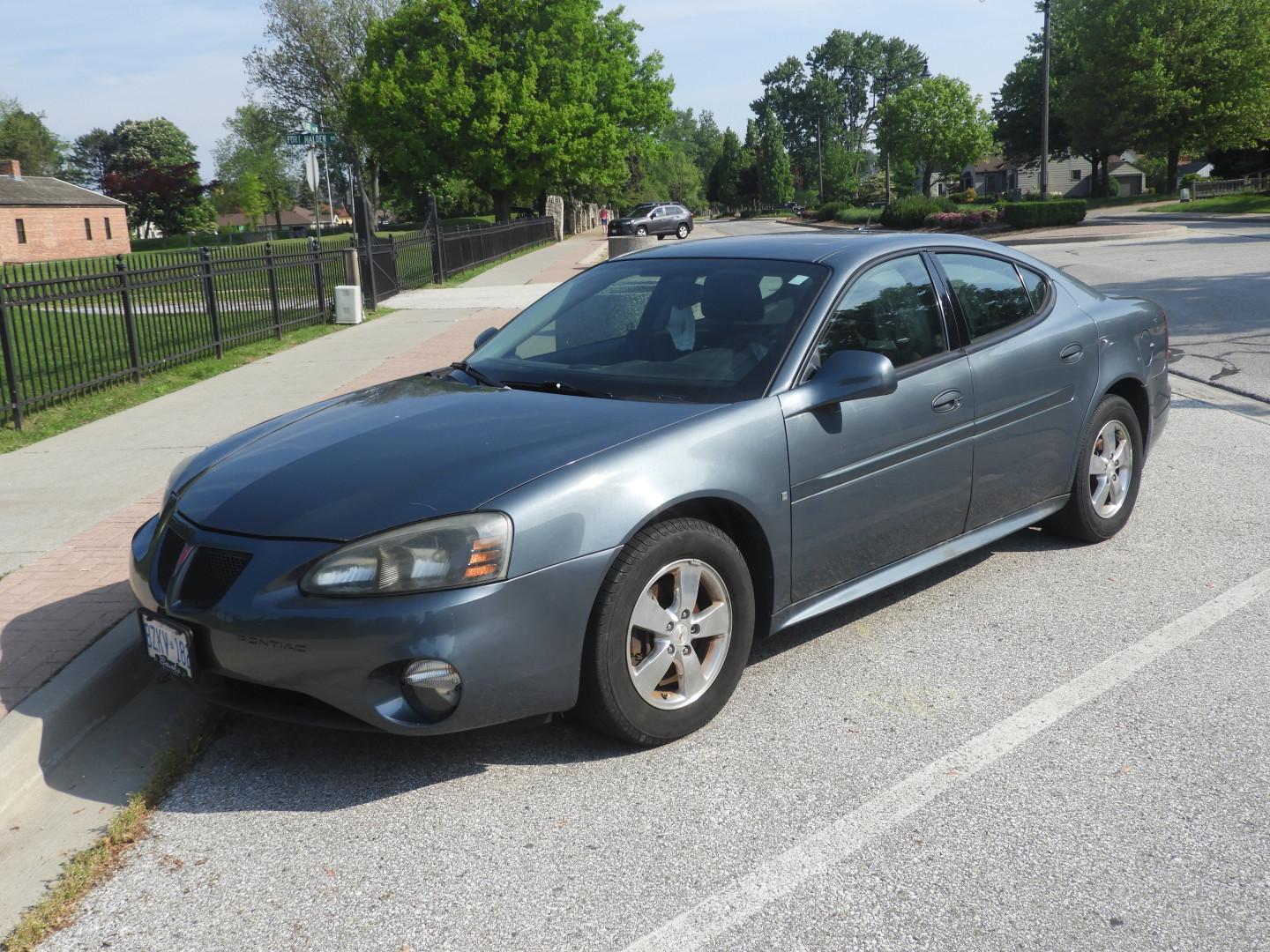 Pontiac Grand Prix scans